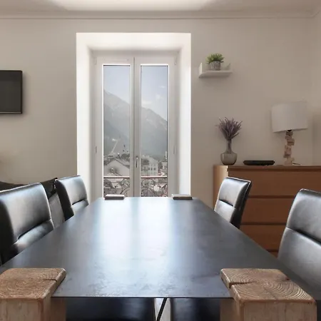Nook 42 - The Loft - 2br W/ Balcony Views * Шамони