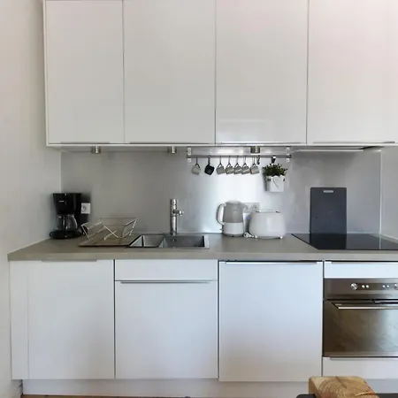 Nook 42 - The Loft - 2br W/ Balcony Views Апартаменты